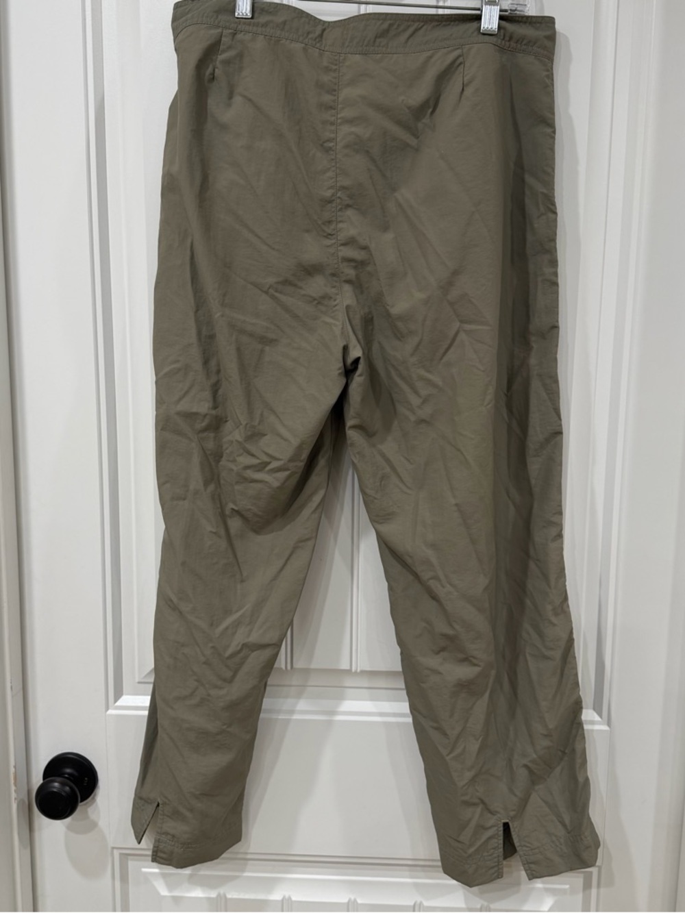 EUC REI Women's Drawstring Hiking Pants in Light Khaki - Picture 9 of 9
